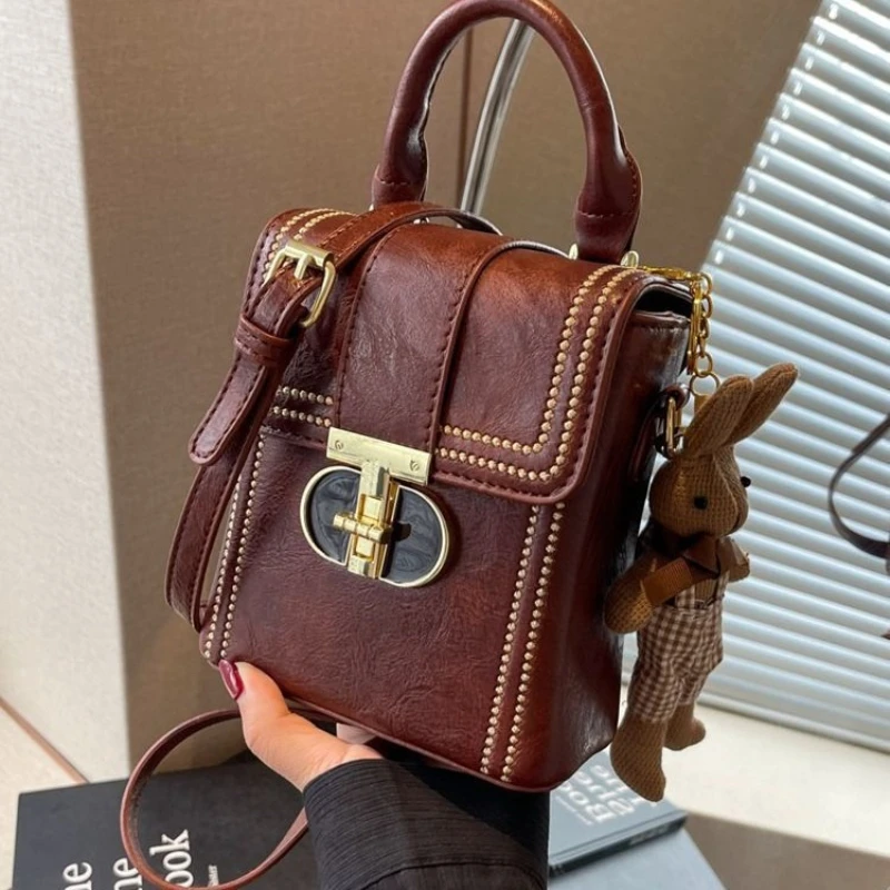 

Fashionable Retro with Pendant Casual Women's Shoulder Crossbody Bag, Mobile Phone Change Storage Bag, Personalized Handbag