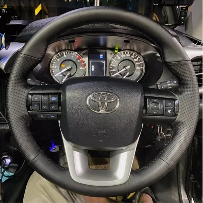 

Hand-sewn Car Steering Wheel Cover for Toyota Fortuner 2016-2019 Hilux 2015-2019 Microfibre Leather on Steering Wheel Braid