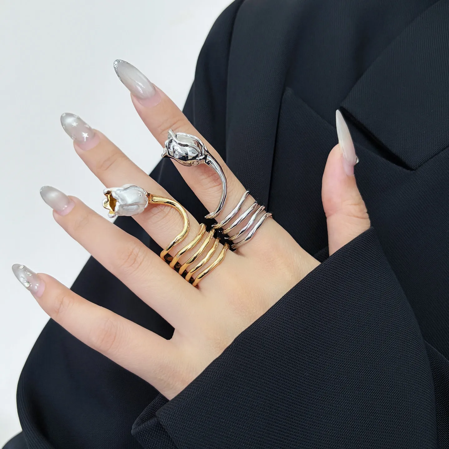 Geometric Line Wrapped Tulip Flower Ring for Women, Light Luxury Delicate Adjustable Index Finger Ring Versatile Elegant Daily