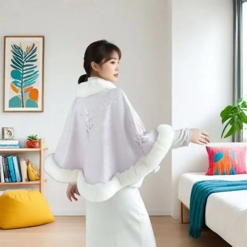 ヴィンテージ冬厚手のベルベットマント女性の豪華な襟付きオーバーコートハイエンドの結婚式の宴会アウターマッチ豪華なショール女性