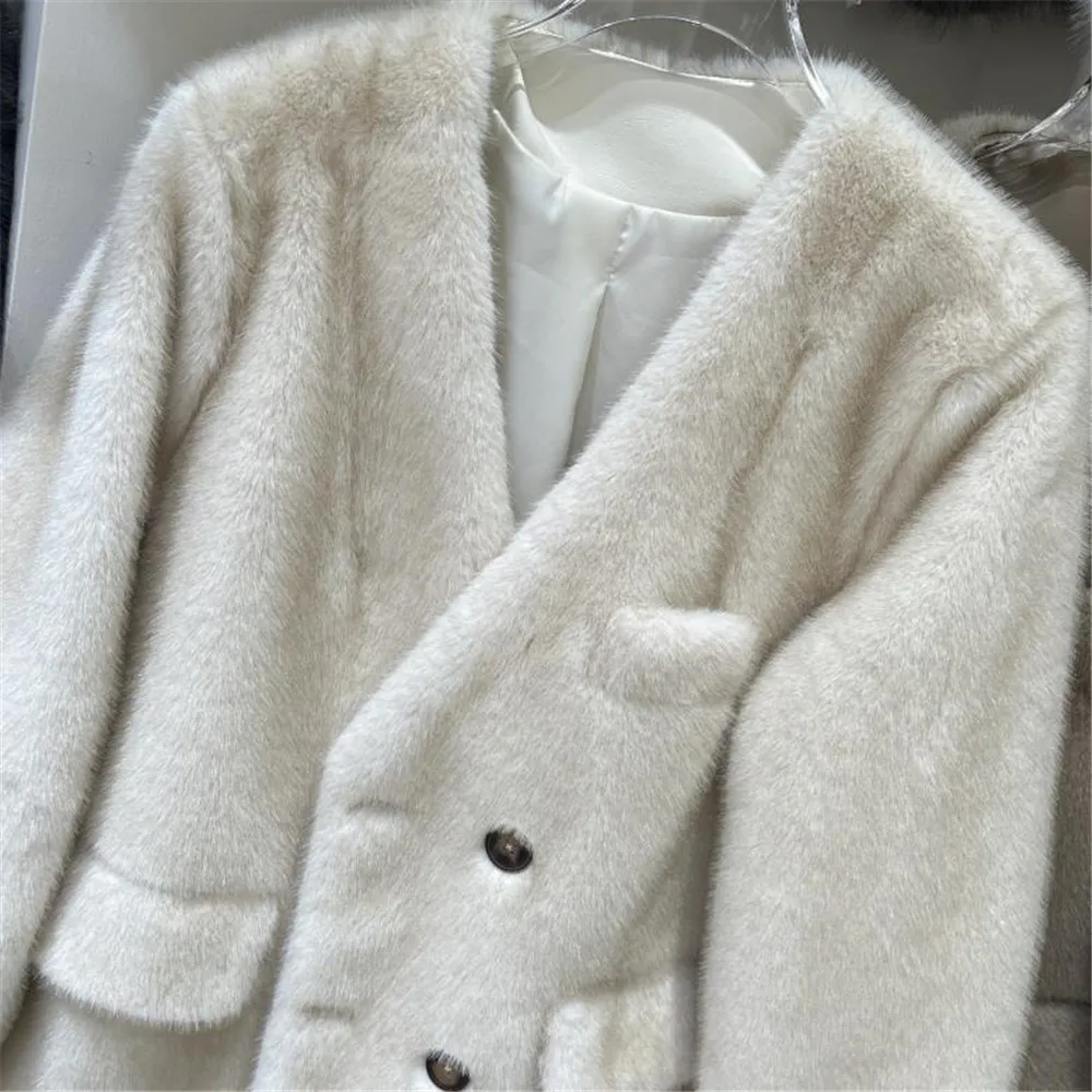 2023 Winter Short Coats for Women Winter New Korean Double breasted Fashion V-neck Faux Fur Coat Female Outwear Y4726