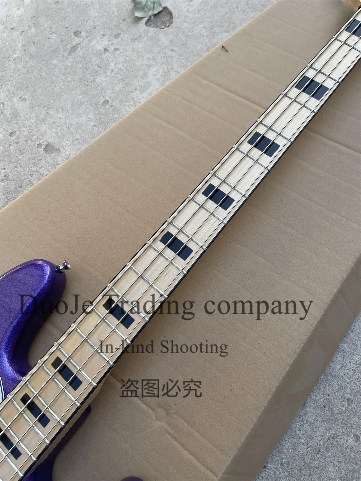 4 String Metal Purple Electric Bass Maple Neck Jaz Body Maple Fingerboard Black Inlay White Pickguard Chrome Tuners