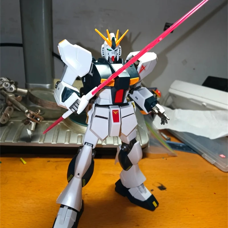 โมเดล Bandai Hguc νgundam RX-93ของขวัญวันเกิดเด็กชายเมชาแบบทำมือประกอบฟิกเกอร์ที่ระลึกเครื่องประดับอะนิเมะต่อพ่วง