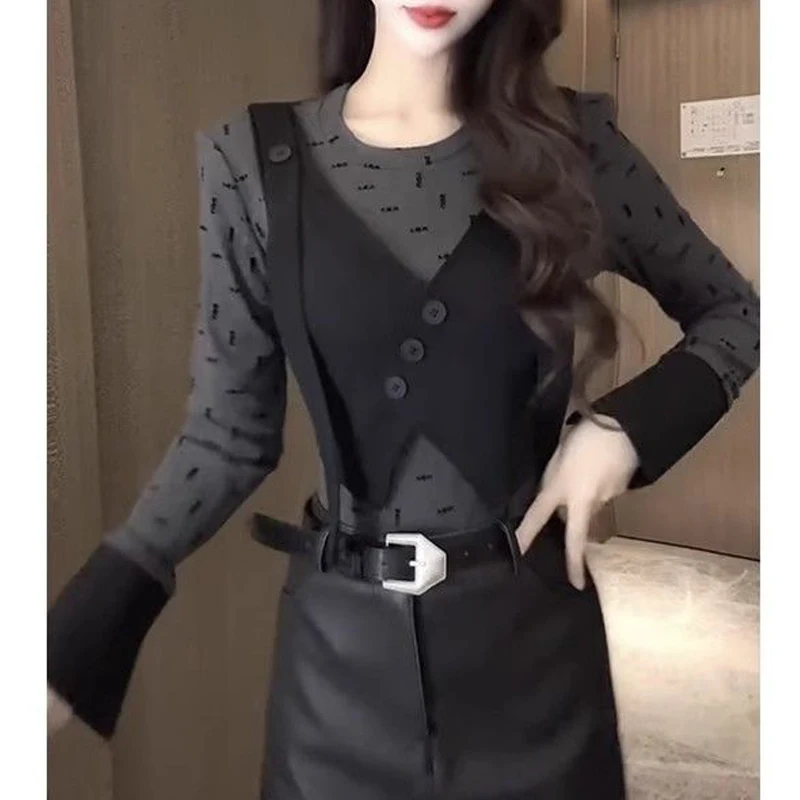 

Women Clothing Korean Fashion Letter Print Vest Patchwork Fake Two-piece T-shirt Elegant Chic O Neck Long Sleeve Slim Basic Tops