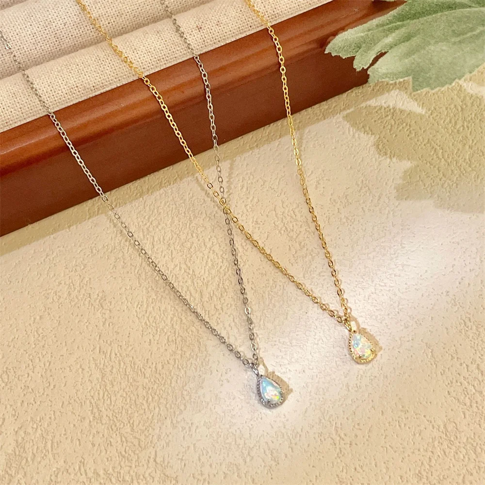 

1. Korean Style S925 Sterling Silver 18K Gold Plated Oval Teardrop Emerald Zircon Collarbone Chain