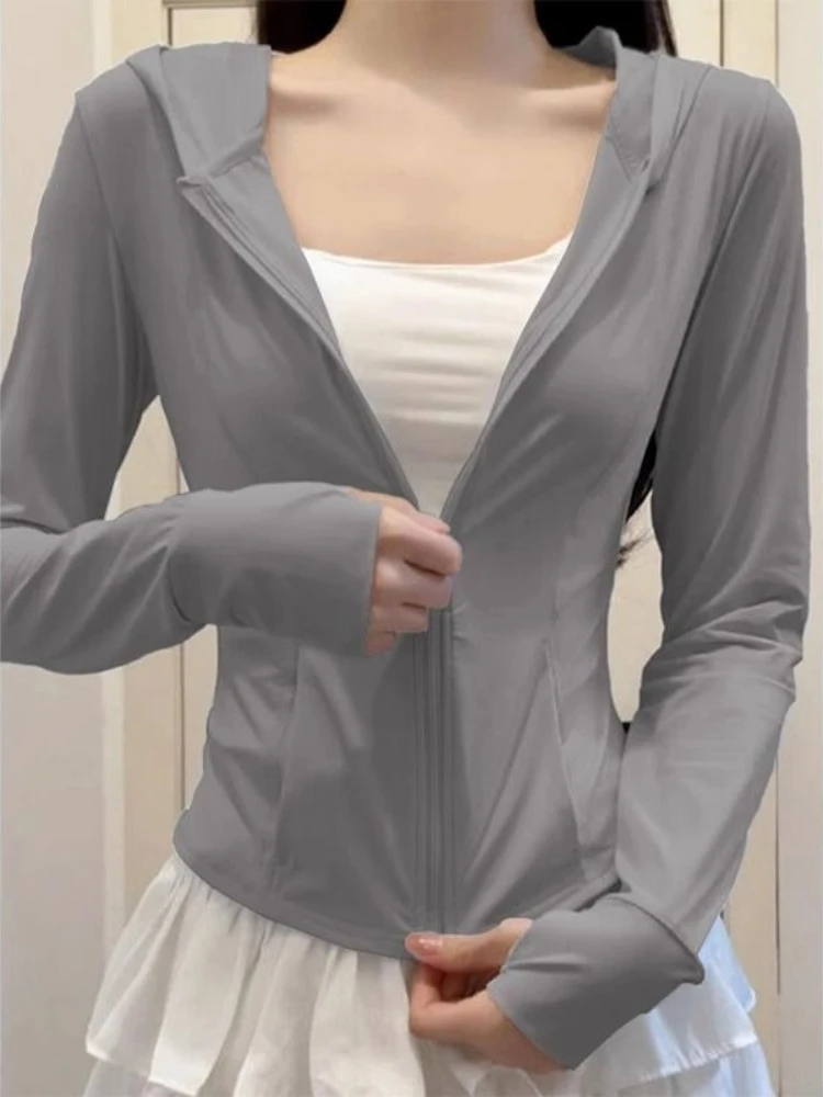 

Летние дышащие куртки женские с капюшоном солнцезащитные модные однотонные пальто в корейском стиле с длинными рукавами тонкие базовые укороченные дизайн повседневные