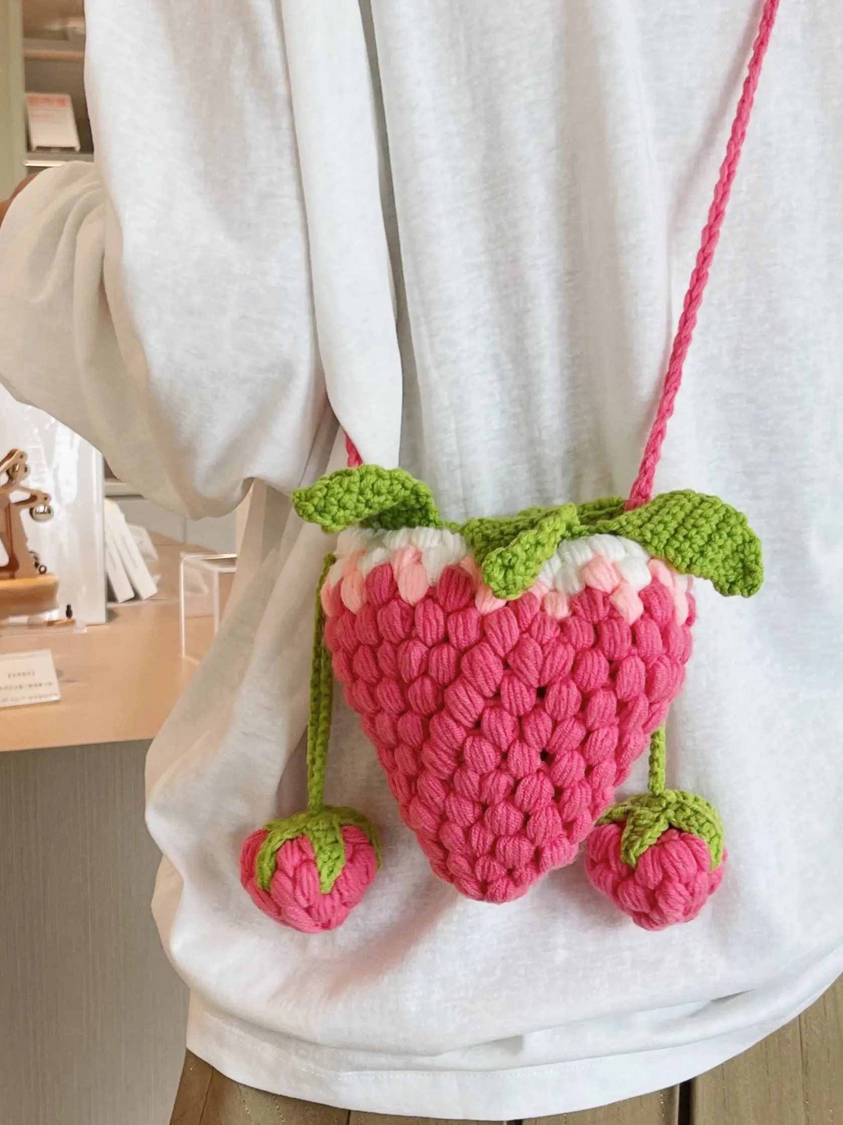 handcrafted-strawberry-pattern-crochet-crossbody-bag-children's-coin-purse-cute-gift-knitted-finished-product-boys'-bag