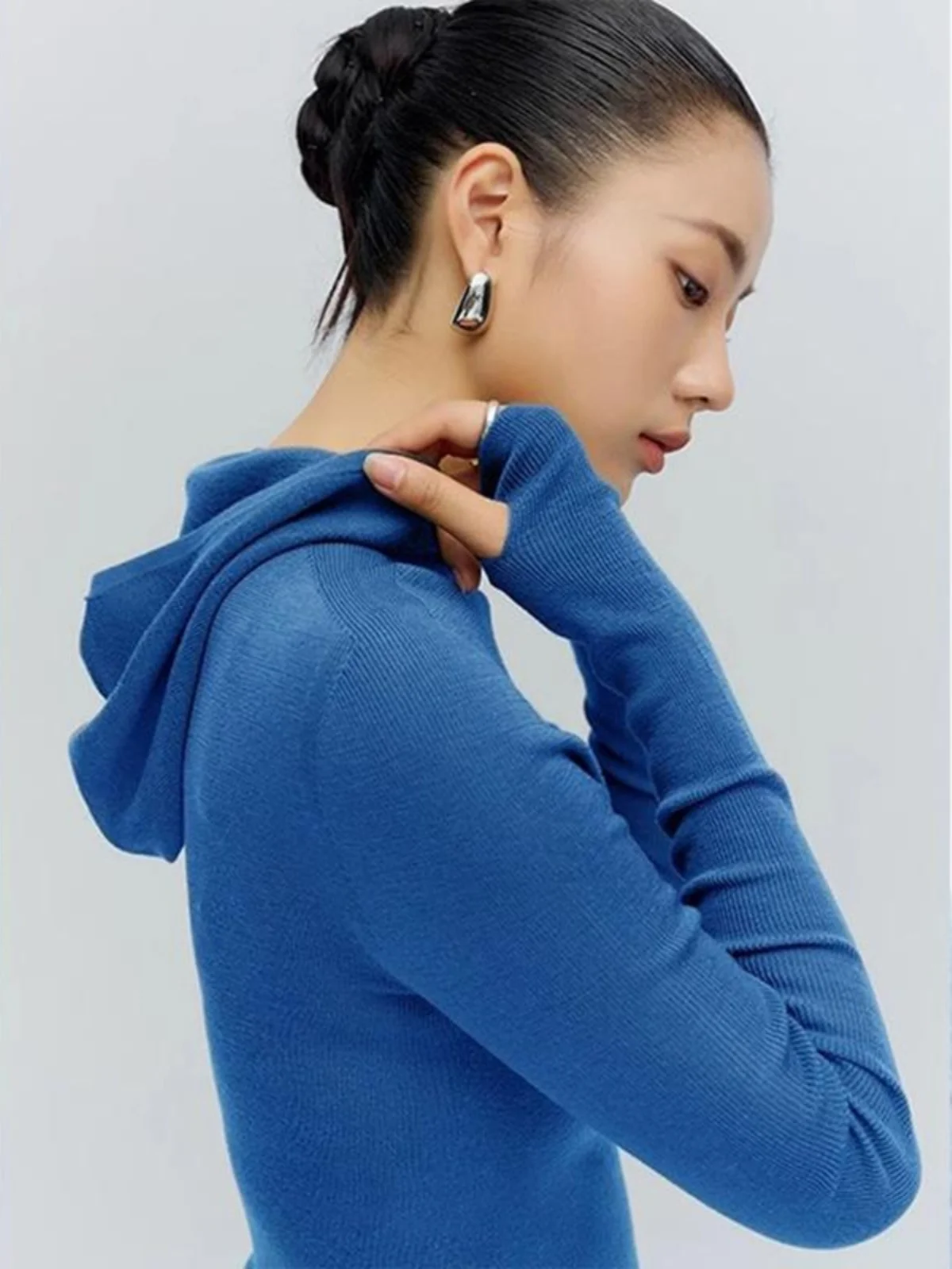Spring Autumn Klein Blue Hooded Knitted Base irt Women's Elastic Inner Wear Winter Coat Sve Slim Fit Elastic Sweater