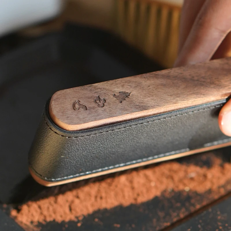 

AIRFLOW Coffee Powder Cleaning Brush Table Broom Portable Desktop Cleaning Brush Barista Clean Tools Wooden Kitchen Brush