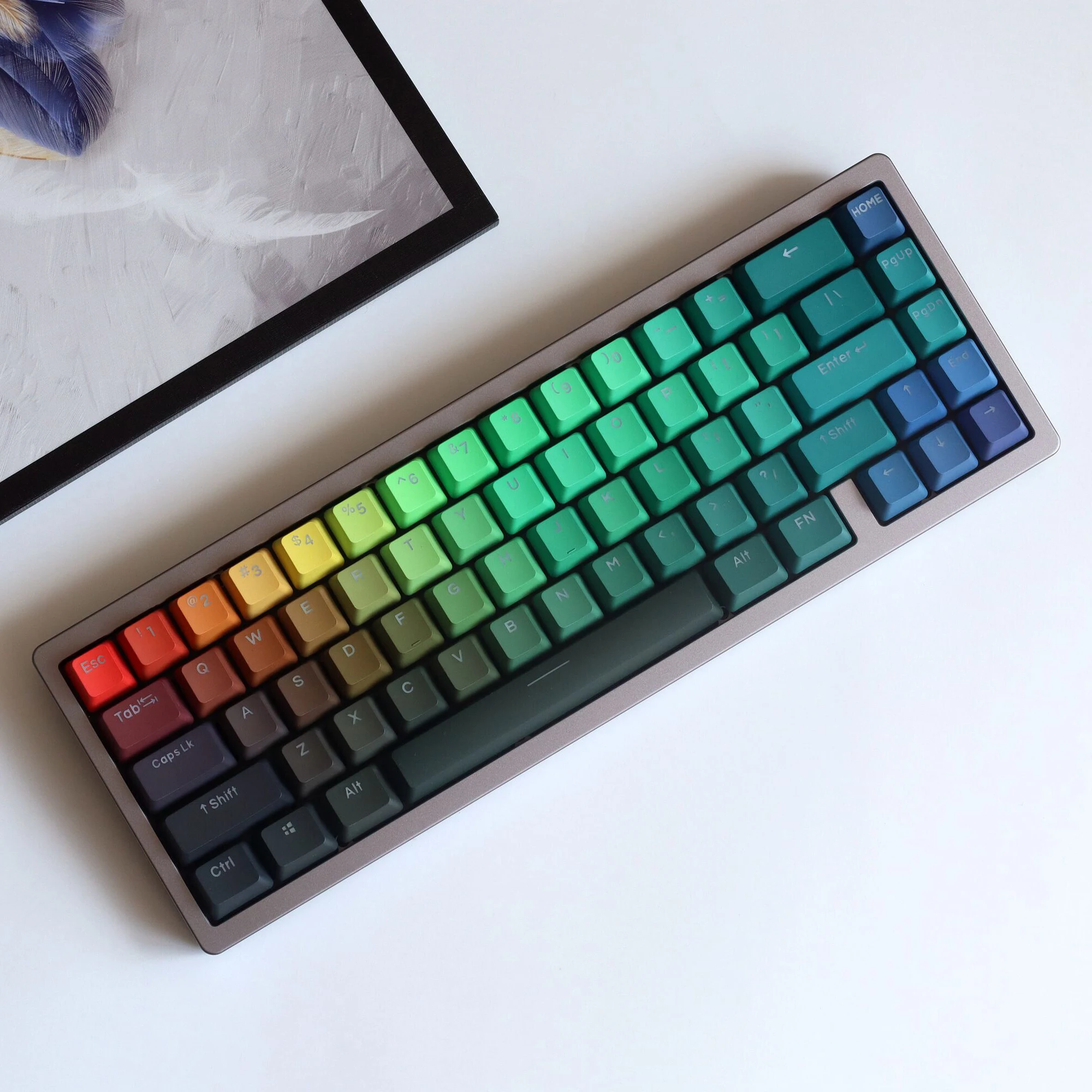 Tastiera meccanica keycaps prisma luce PBT di alta qualità con incisione laterale traslucida altezza OEM comodi copritasti a 123 tasti