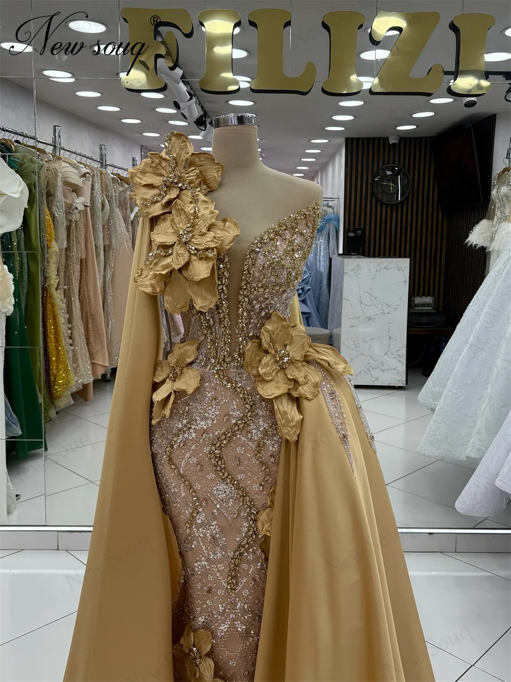 

Elegant Champagne 3D Floral Prom Gowns Customized 2026 Beading Evening Dresses With Overskirt Vestidos De Cóctel Party Dress