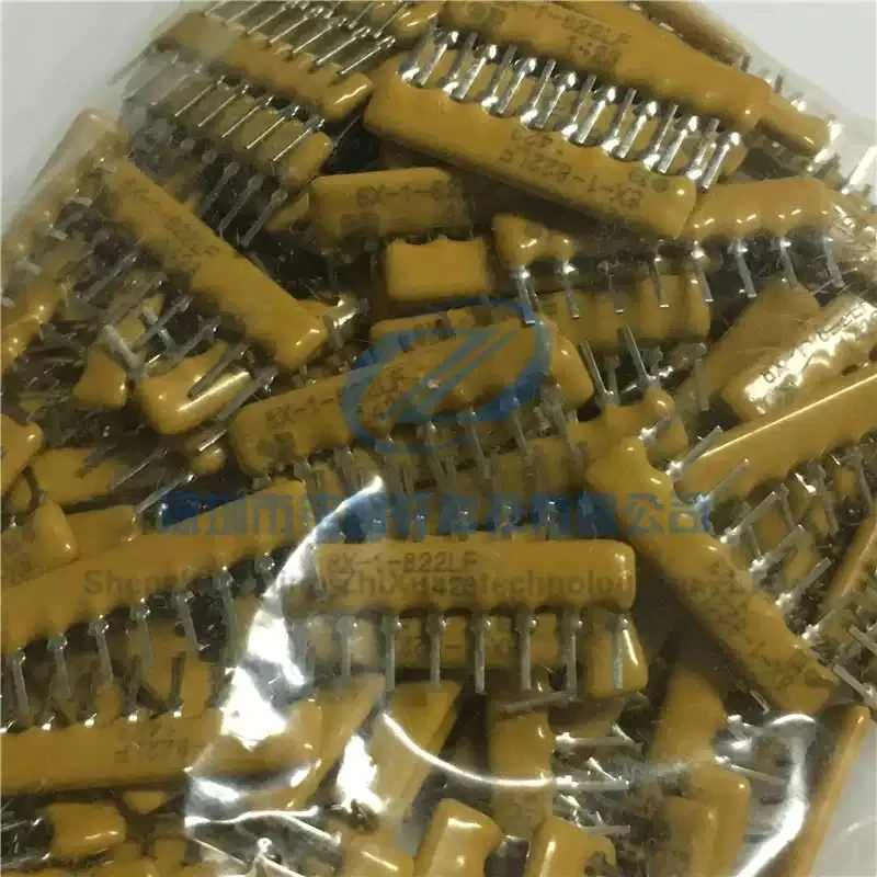 Straight insertion 4608X-101-822LF 8-pin silk screen 8X-1-822LF 8.2K 2% resistance original