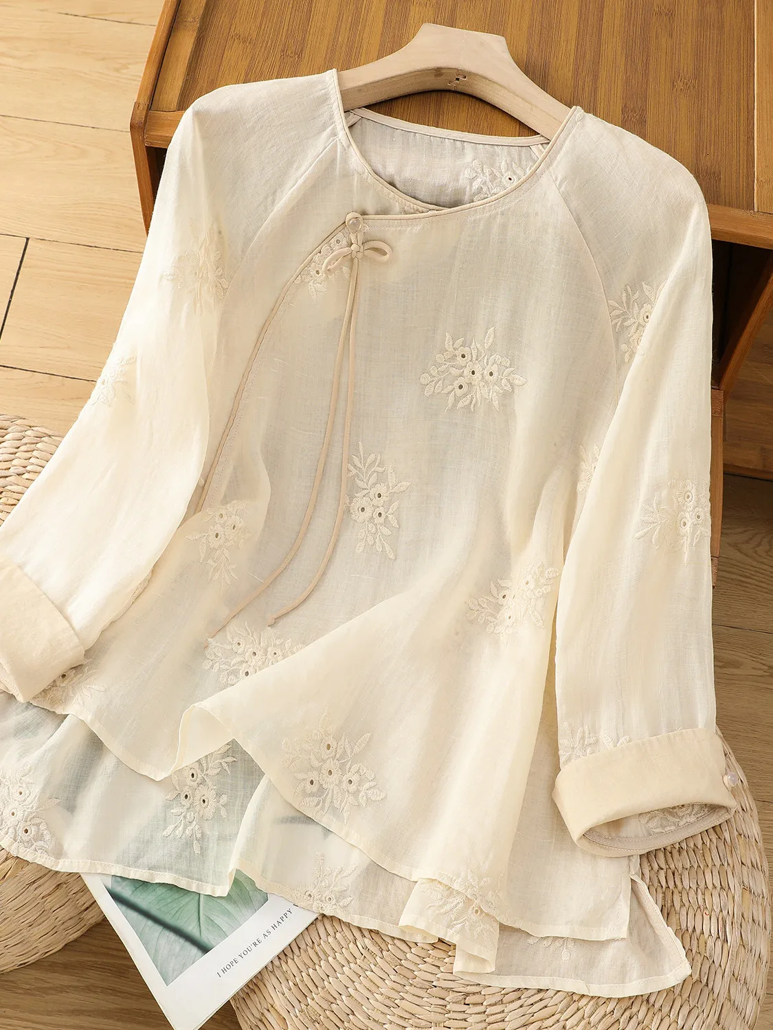 

Women's Loose Fit round Neck Embroidered Linen Shirt Summer 2026 Artistic Style Tea Ceremony Top Breathable Comfortable