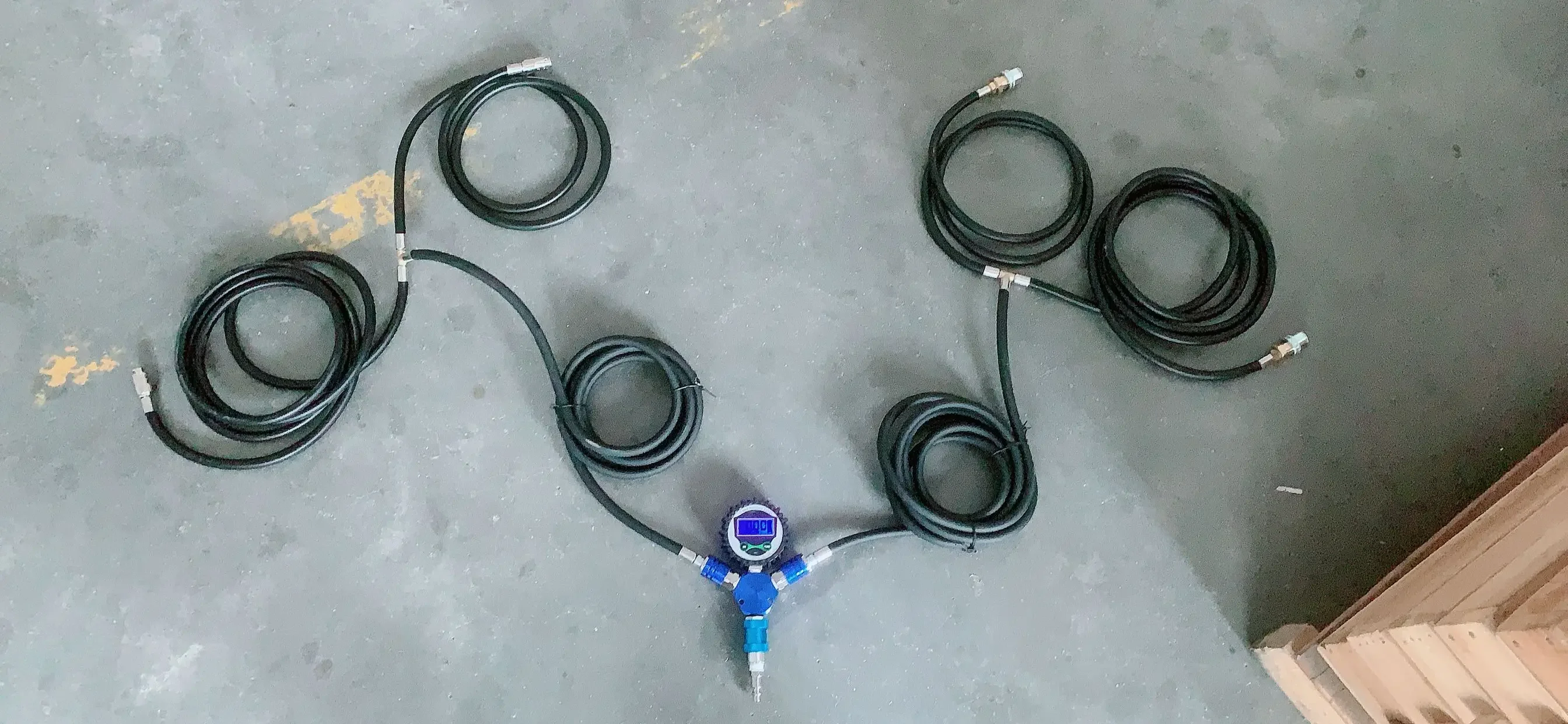 4 Way Tire Inflation Deflation System Off-Road Digital Pressure Gauge Customize Hose and Air Chuck