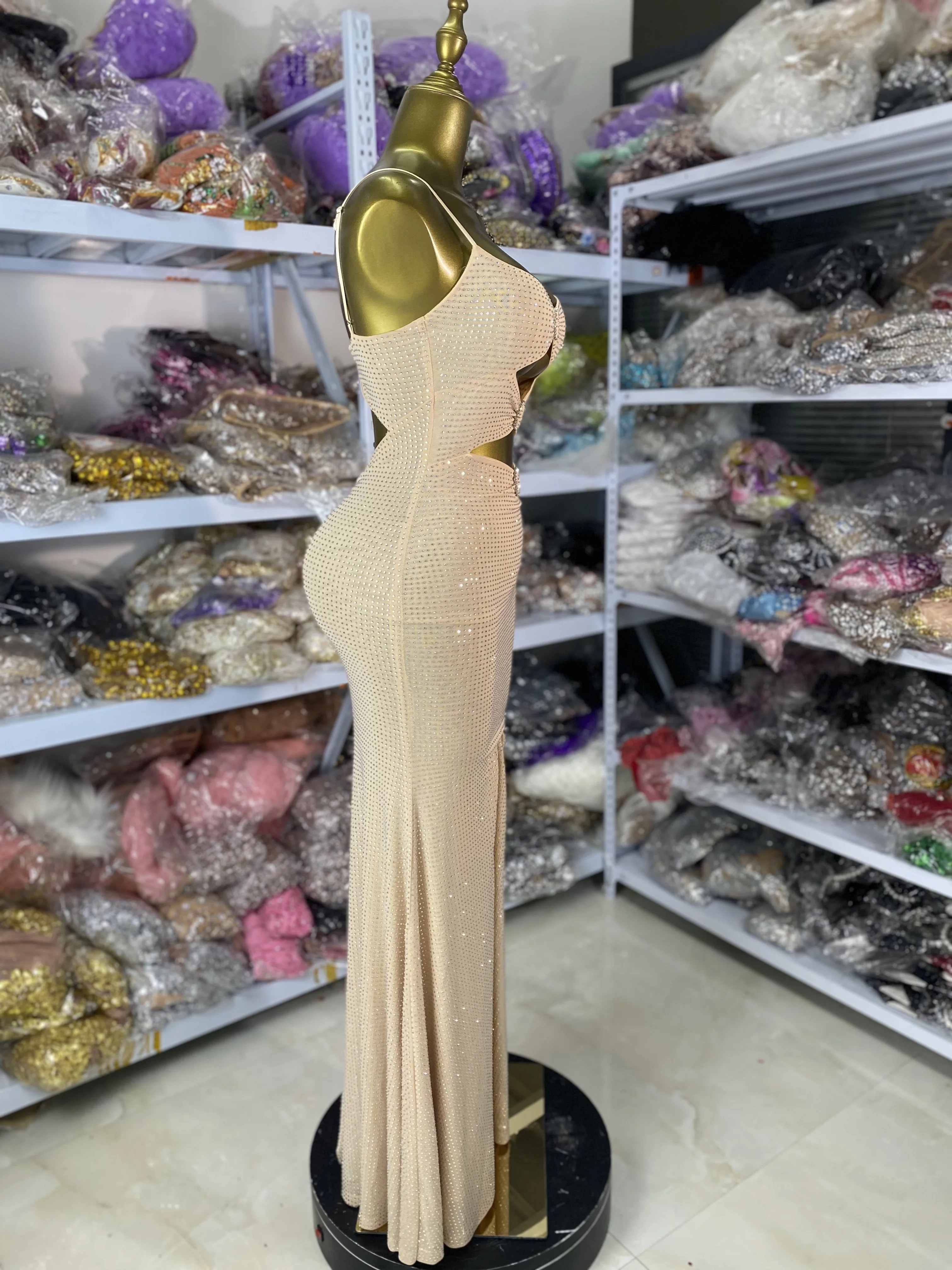 Robe d'anniversaire de luxe pour femmes, bretelles Spaghetti découpées, strass fendus, moulante, longue, une pièce, robes de soirée de célébrité