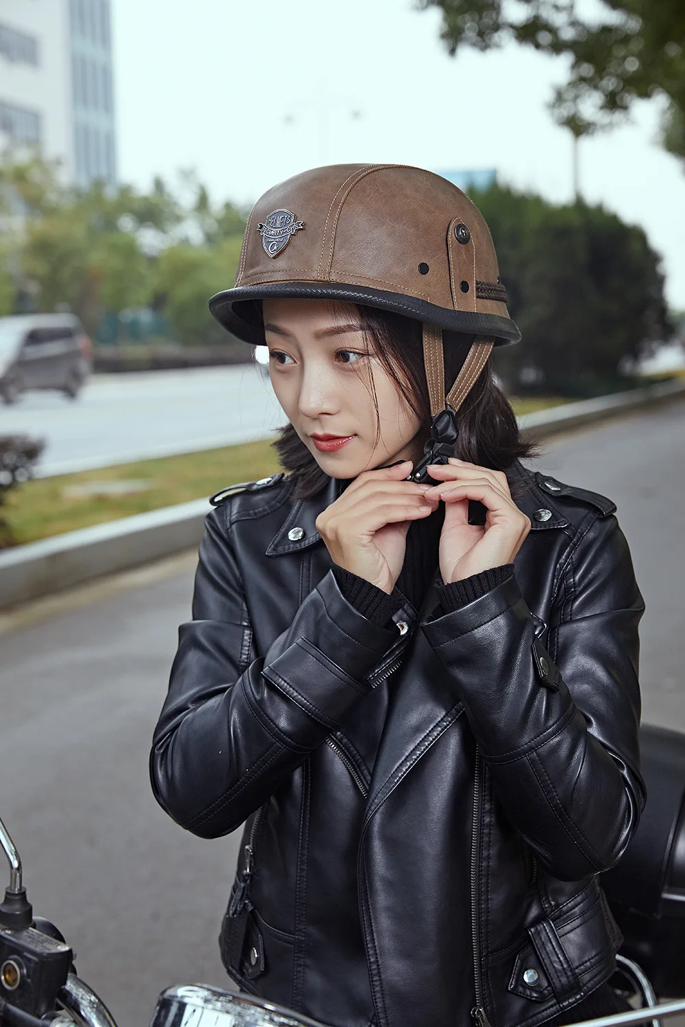 Summer Autumn PU Leather Scooter Motorcycle Half Face Vintage Helmet Jet Hat Cap Motorcross Moto Open Pilot Chopper Helmet