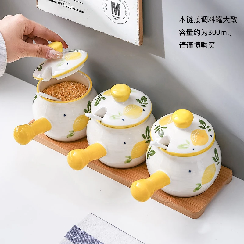 Cute Seasoning Jar Cereals Sugar Herbs Tea Jarro Gadgets Modern Camping Cocina Box Storage Ceramic Cozinha Kitchen Accessories