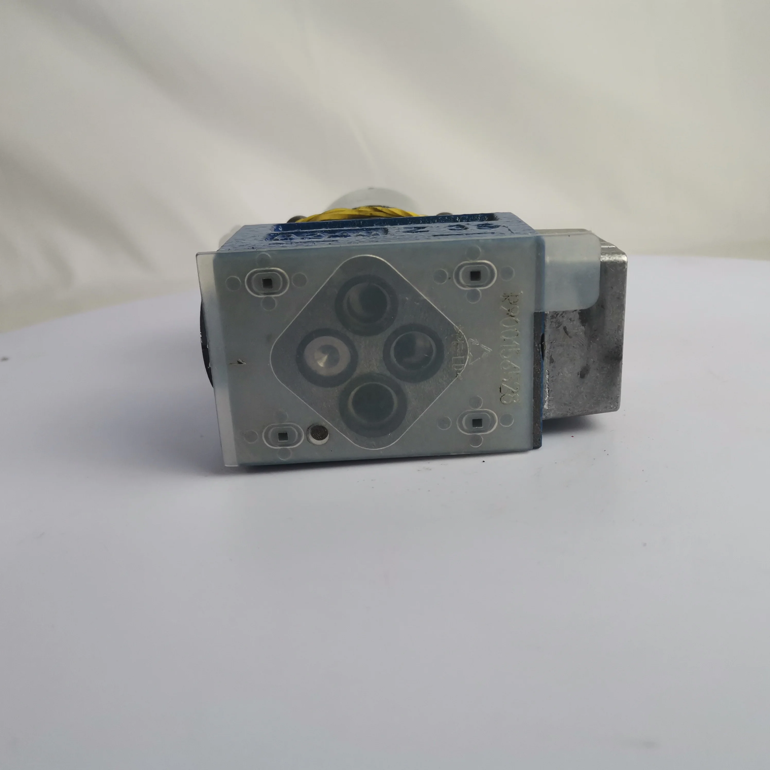 Rex Rth Hydraulisches Wegeventil R 900566273   M-3SEW6C3X/420MG24N9K4