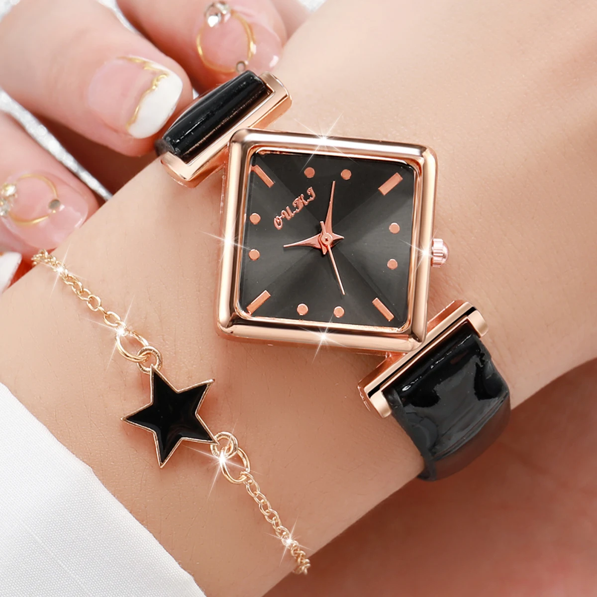 6pcs/set Women\'s Watch Fashion Square Dial Female Leather Band Quartz Watches Star Jewelry Set（Without Box）