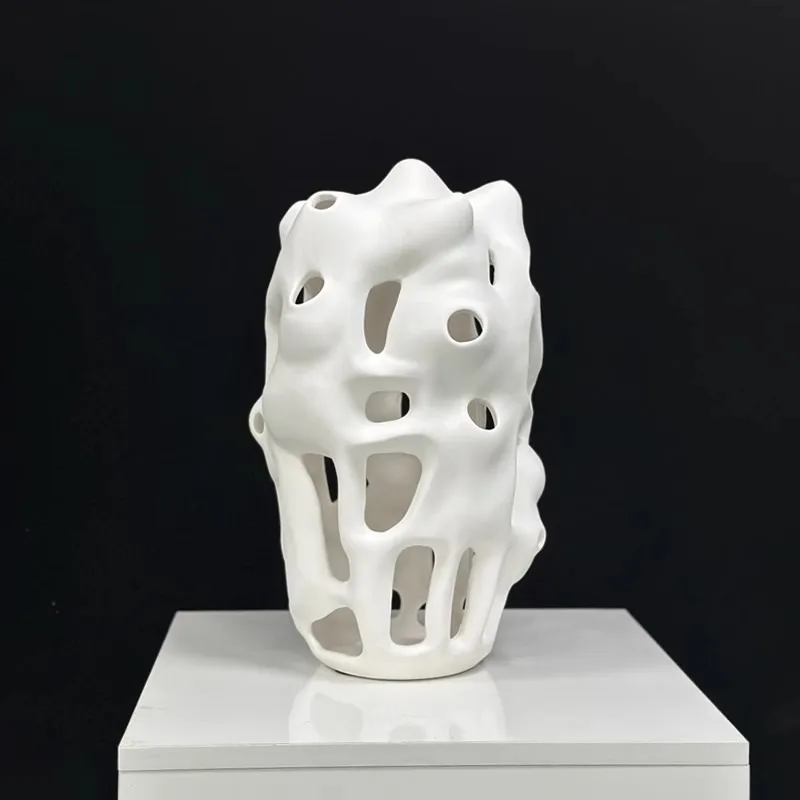 Geometric intricacy, no hollowing, abstract desktop sculpture ornament, model house entrance, living room ornament