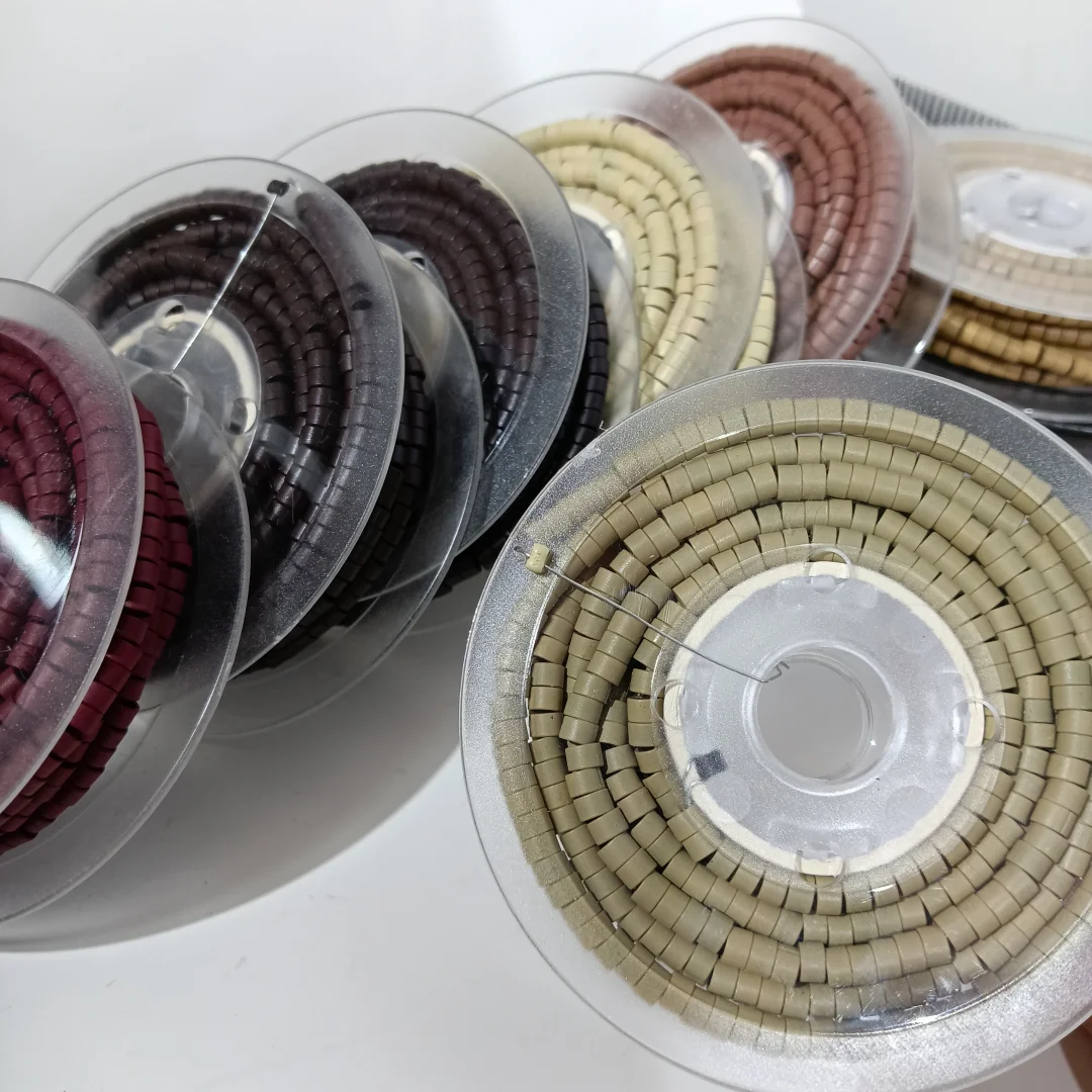 

1000 шт. 4,5*2,5*3,0 мм предварительно загруженные силиконовые алюминиевые микрокольца, звенья, бусины, инструменты для наращивания волос для кератинового наращивания волос