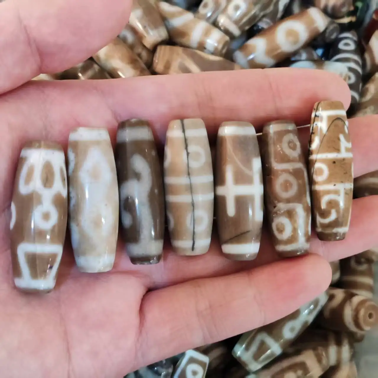 100 pcs Special Offer: Taiwan Penetrating Old Material White Hair Agate Tianzhu Necklace Pendant DIY Accessories Dzi