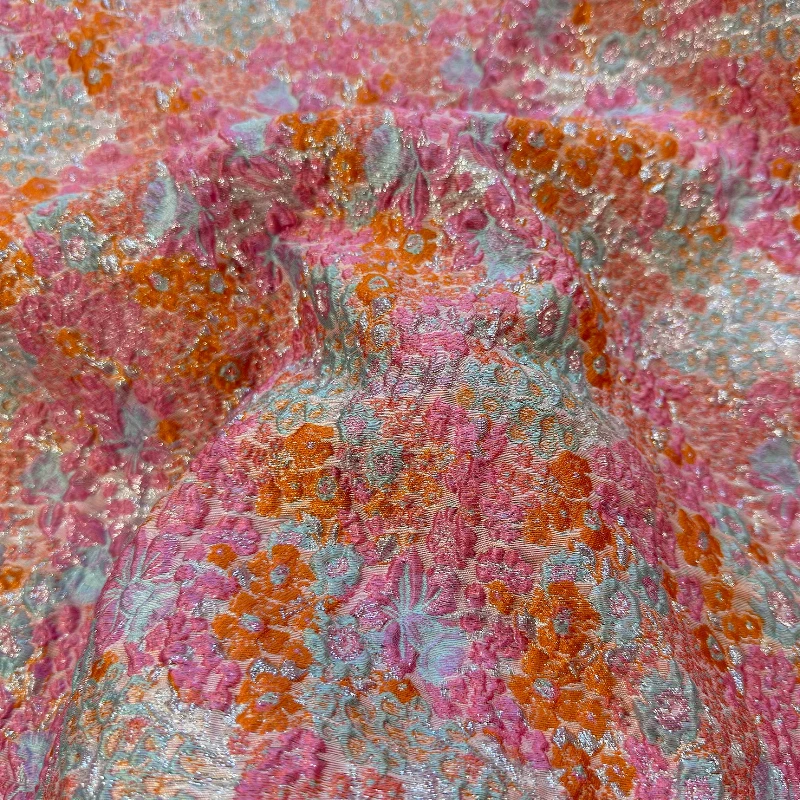 

Fashion Gold Silk Jacquard Dress Fabric Dress Performance Western Clothing Three-dimensional Designer High-end Fabric Wholesale