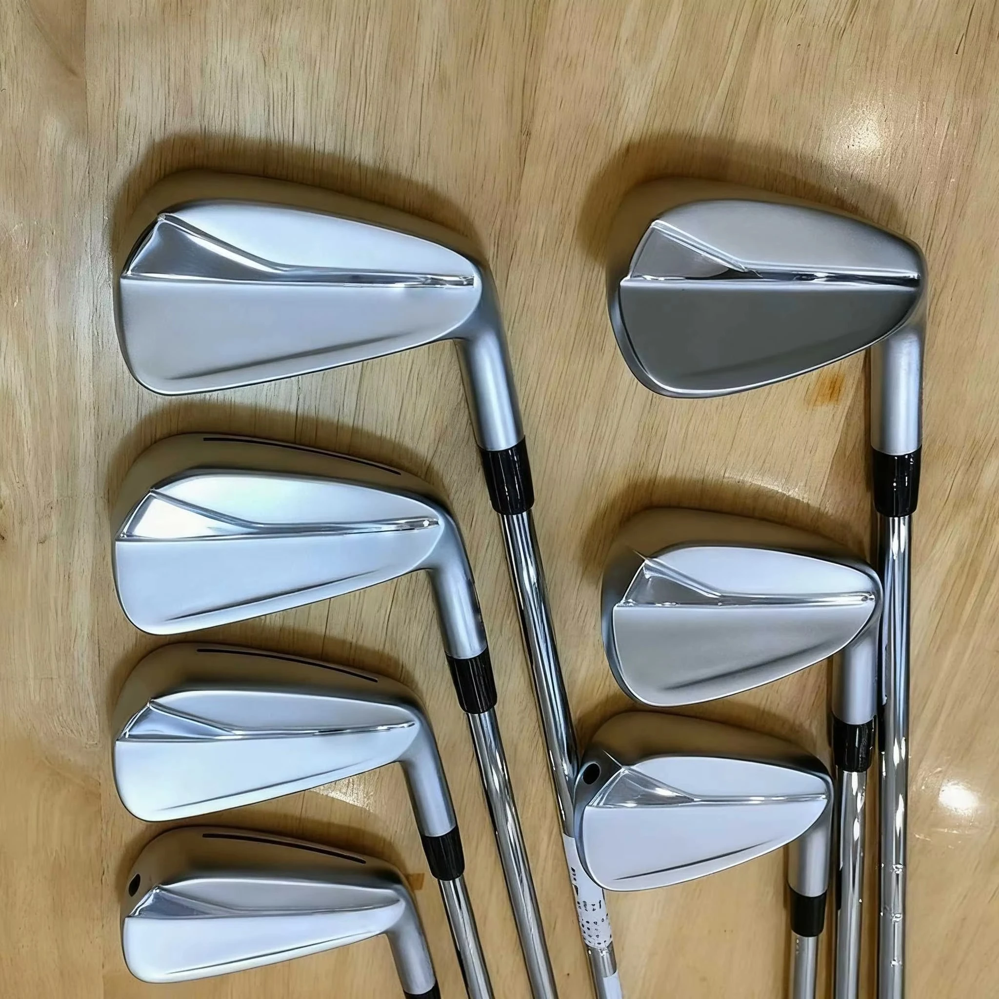Hot Sale China 790 Golf Iron Heads Rubber Grip Forged Stainless Steel Blade 4-P Right Left Handed Women Men Golf Club Iron Set