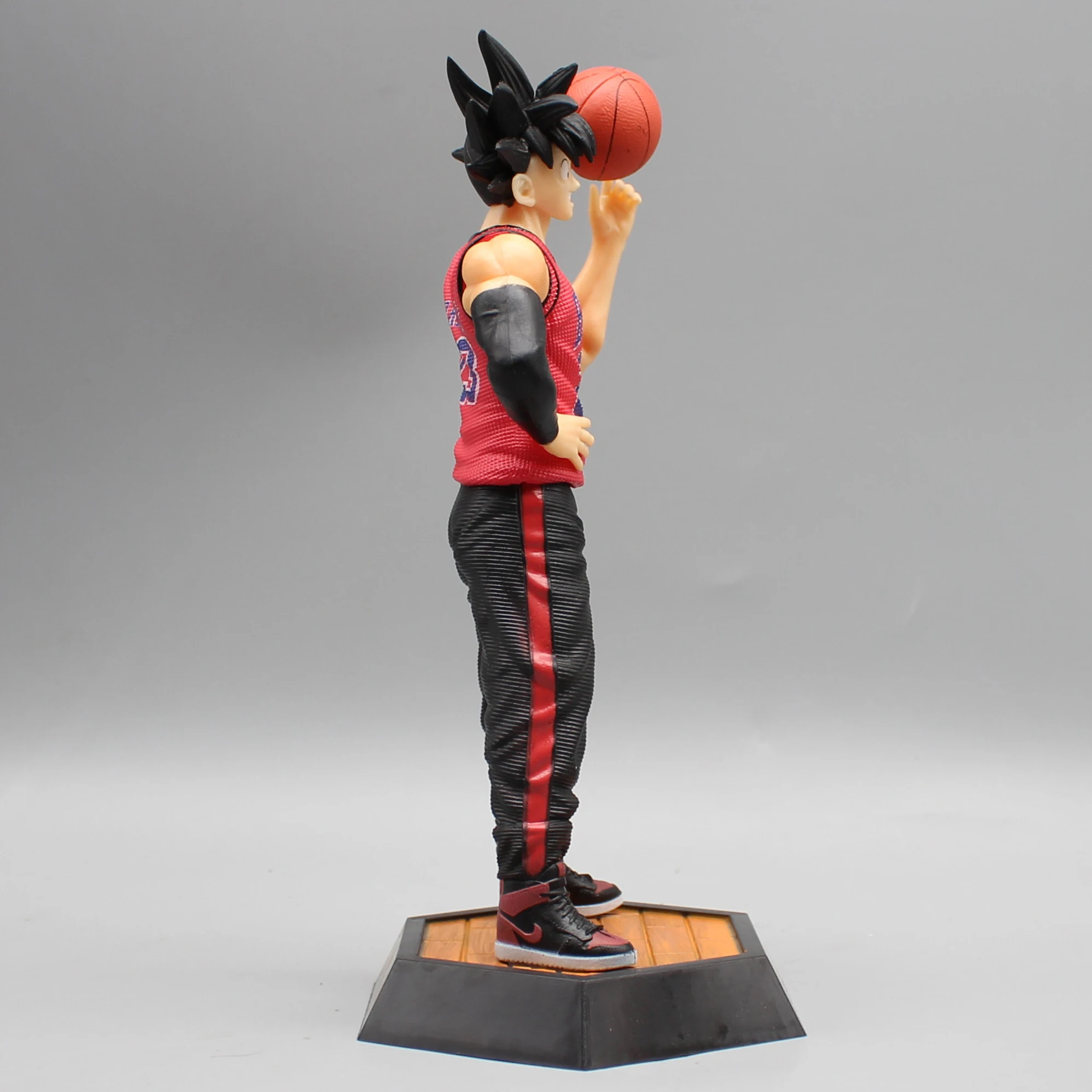 Dragon Ball Gk Anime Figures serie basket Trendy Brand James Wukong Lakers ornamenti modello Jordan Bulls gialli e rossi