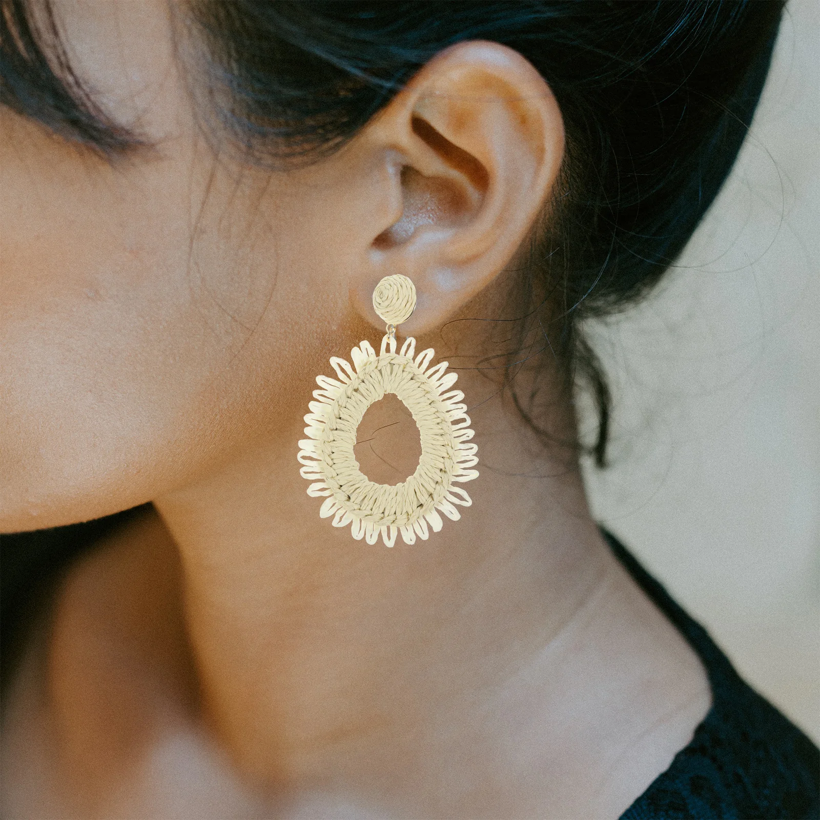 1 Paar Waterdruppel Raffia Oorbellen Vrouwen Bohemian Zomer Lichtgewicht Strand Accessoires Fashion Statement Sieraden