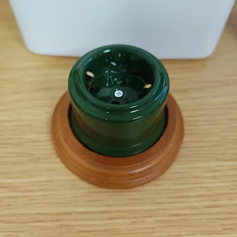 High Quality Retro Green Ceramic Round Toggle Switch 1 Ｗay 2 Way Control Wall Light Switch EU Socket