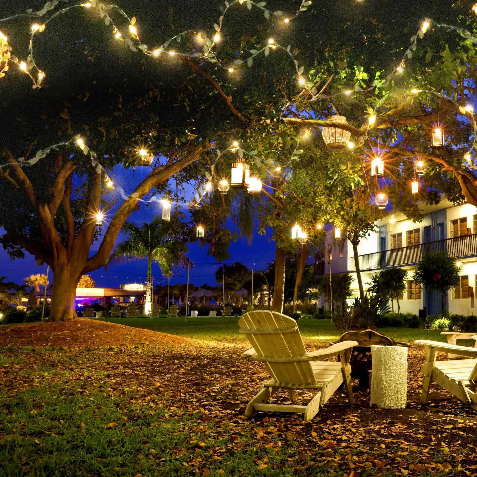 

1Pcs Christmas Decoration LED Lights Golden Leaf Modeling Light String for Garden Lawn Yard Patio Decor Powered Vine