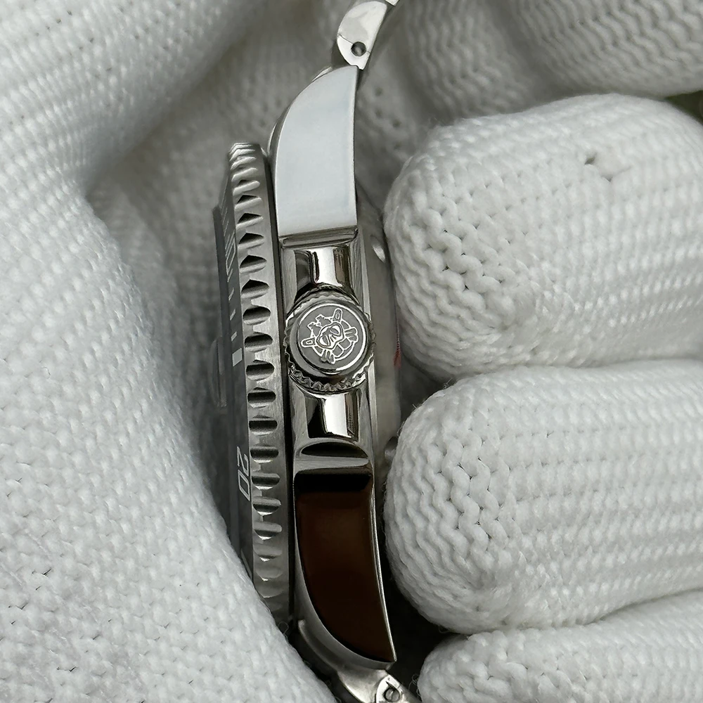 Steeldive ساعة جديدة SD1953C المياه شبح غواص ساعة الرجال 300 متر مقاوم للماء الياقوت الزجاج السيراميك الحافة NH35 التلقائي الرجال الغوص وات