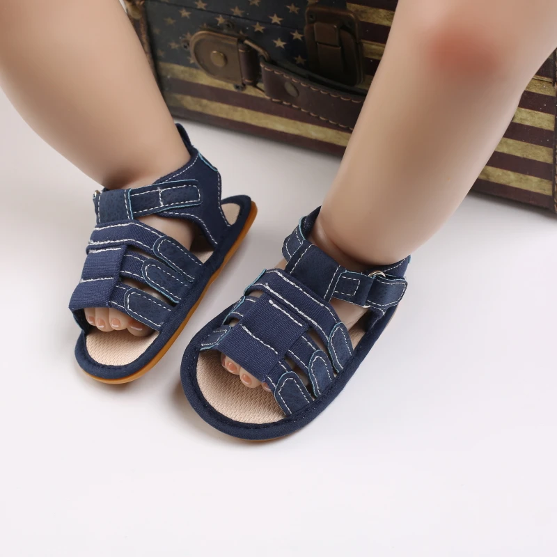 Sommerliche, bequeme und atmungsaktive Sandalen für Babys, ideal für Neugeborene. Vorlaufschuhe, geeignet für Babys im Alter von 0 bis 18 Monaten. – Detail 12