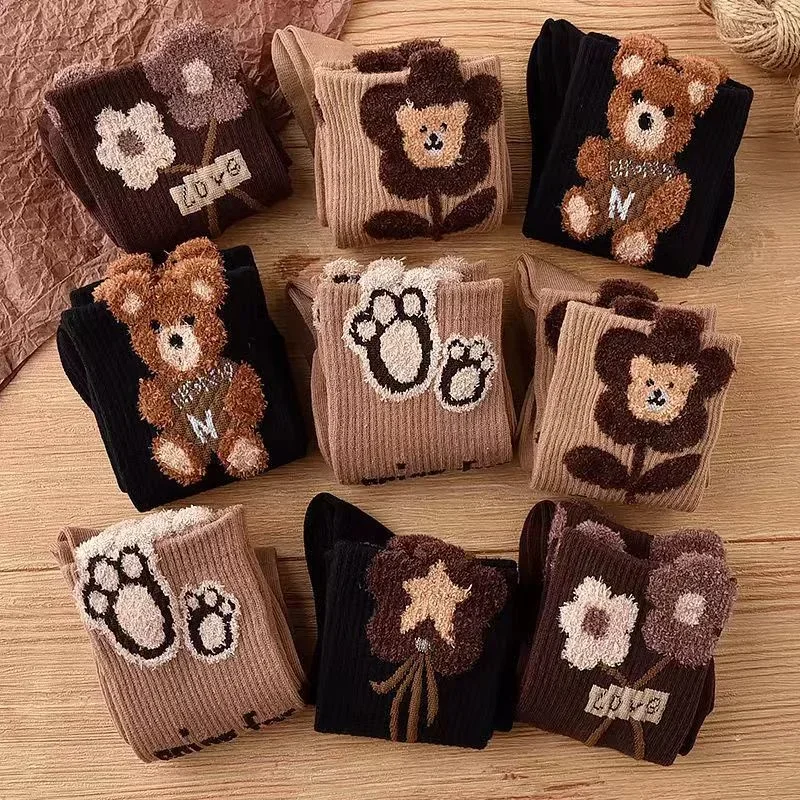 Retro Mid-calf Length Sock Cute Cartoon Bear Sock for Women Girls Korean Style Comfortable Soft Kawaii Blending Cotton Socks