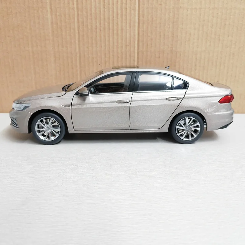 1:18 Scale BORA 2019 Alloy Car Model Collection Vehicle Toy Ornaments