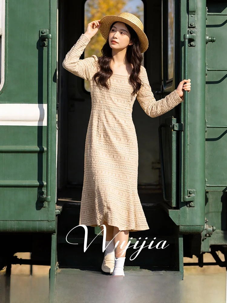 

plus Size Knitted Dress Women's Spring New Style Retro Waist-Cinching Square Collar Midi Dress Commute Style High Waist A-Lin...