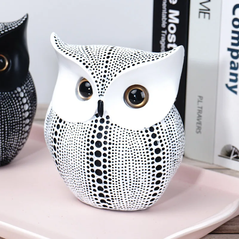 NORTHEUINS Resin Spotted Night Owl Sculpture Modern Abstract Art Animal Model Crafts Living Room Desktop Decor Accessories Items