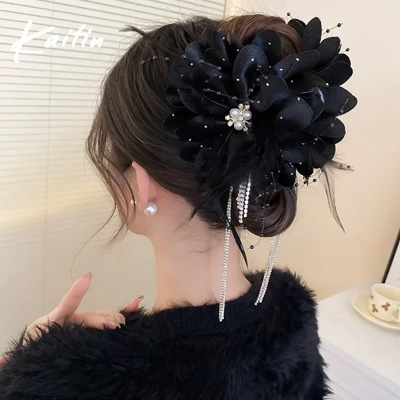 Black Flower Hair Claws for Women 2024 New in Commute Diamond Pearl Hair Clip Creative Fashion Female Hair Accessories Gifts