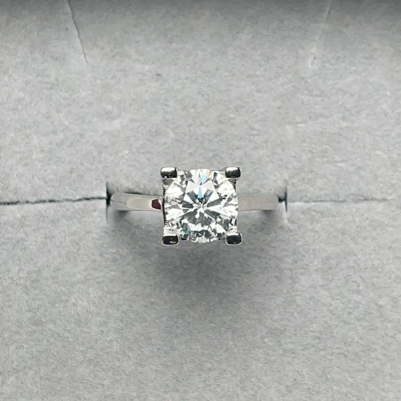 

Moissanite Engagement Ring for Women 8mm 2ct D Color Moissanite Ring for Wedding Solid 925 Silver Jewelry with Gold Plated