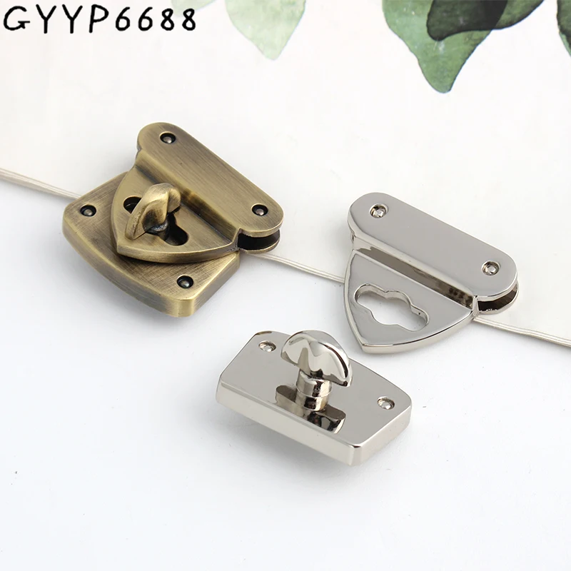 1-20Sets 32x36x3.5MM Silver Brush Antique Brass Locks Metal Clasps Decorative Clasps Closure Leather Craft Hardware Accessories