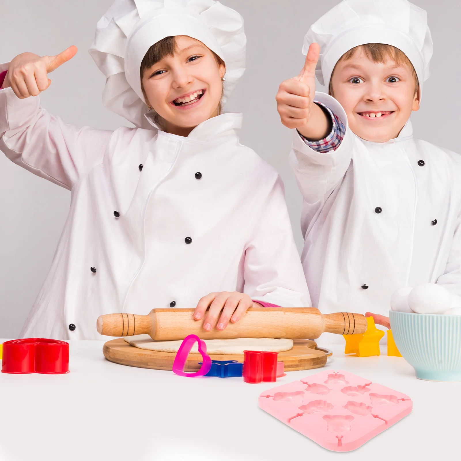 

1 set Silicone Lollipop Mold Cute Cartoon Design For Chocolate Gummy Diy Making Suction Base Non-Stick Baking Tool Kitchen Bar