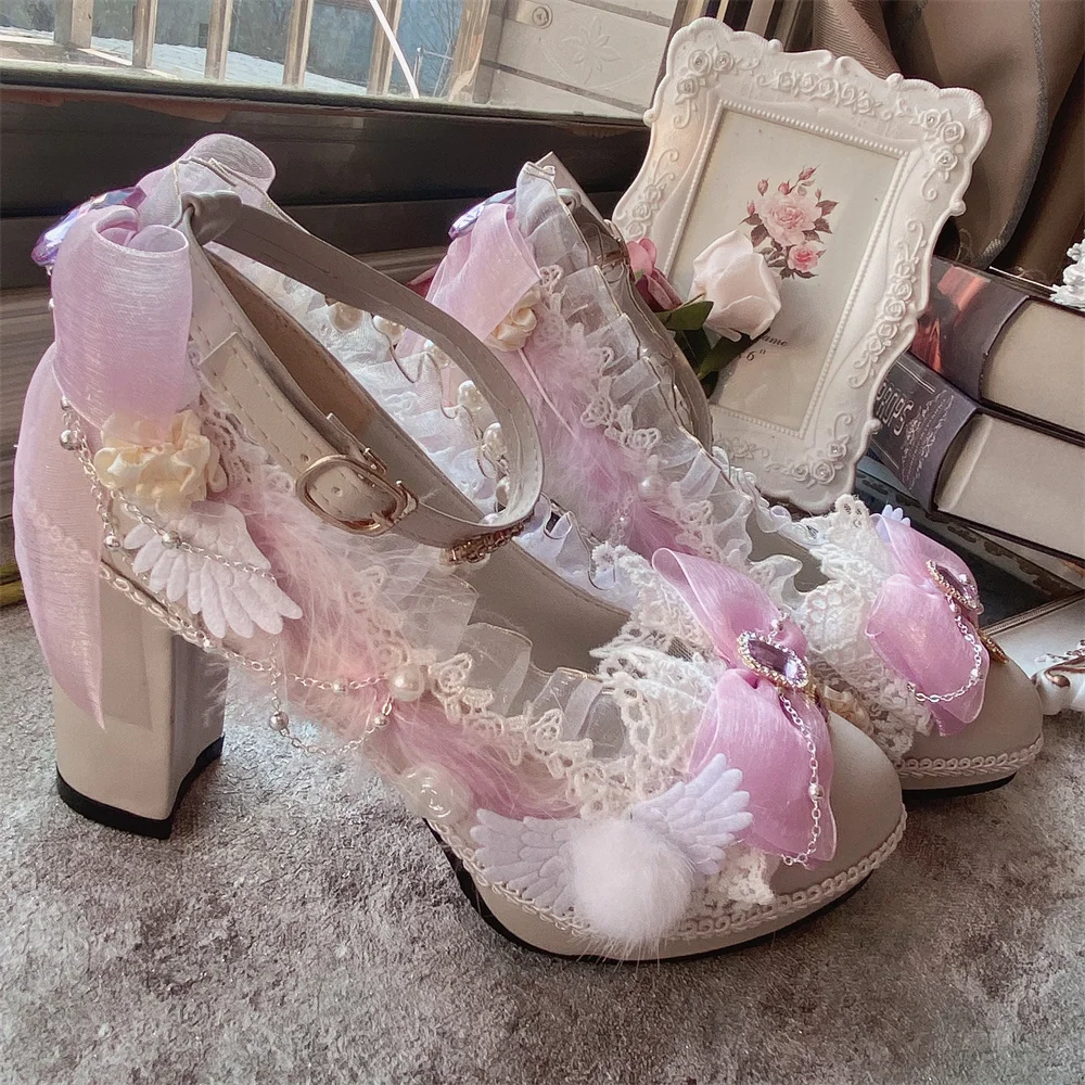 Jasnofioletowe pluszowe skrzydła koronkowe Bowknot eleganckie dziewczyny Lolita buty perła metalowy łańcuch wysokie obcasy 8cm kobiety pompy Cos