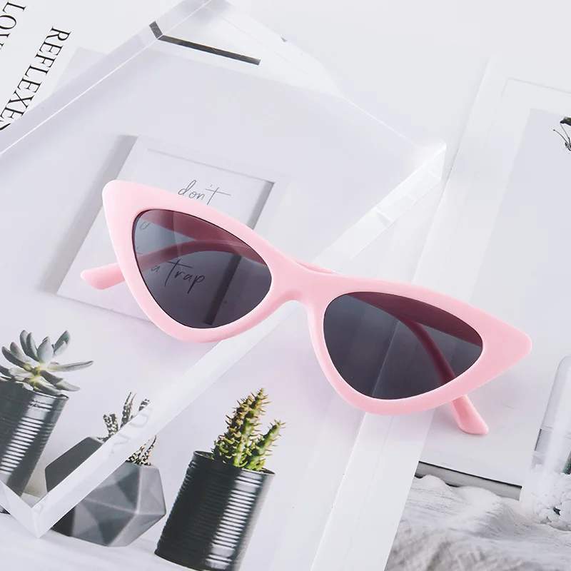 

Glitztxunk Small Frame Vintage Cat Eye Sunglasses for Women UV400 Protection Retro Sunglasses Eyewear Fashion Trendy Lady