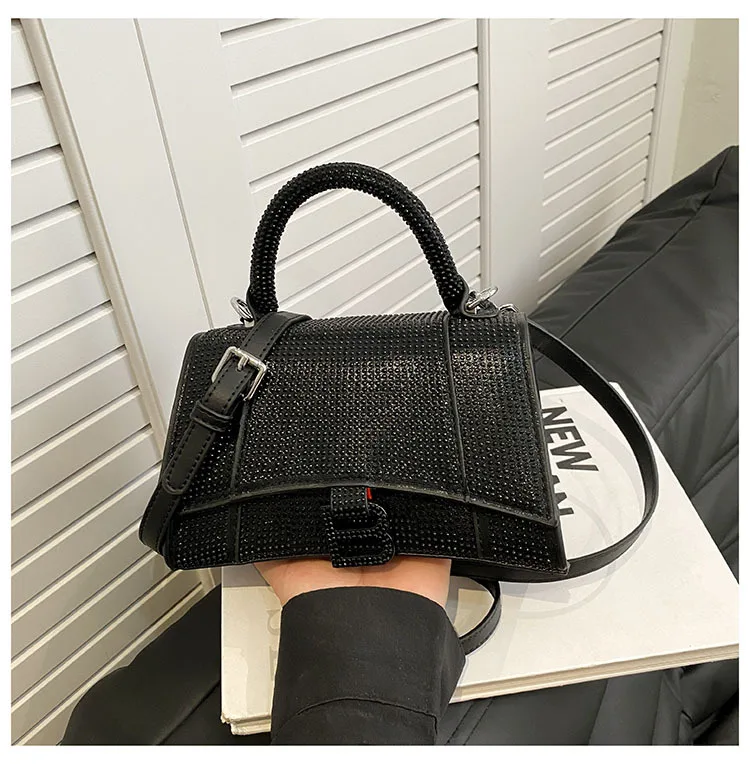 حقيبة يد ماسية جديدة لخريف 2025 - محفظة كتف صغيرة للنساء، حقيبة كروس وحقيبة متعددة الاتجاهات، أنيقة وأنيقة