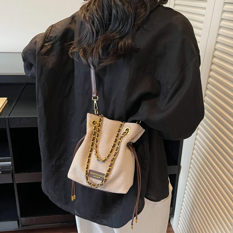 

Women's Elegant Leather Crossbody Bag Luxury Designer Shoulder Handbag Classic Fashion Tote For Chic Modern Style