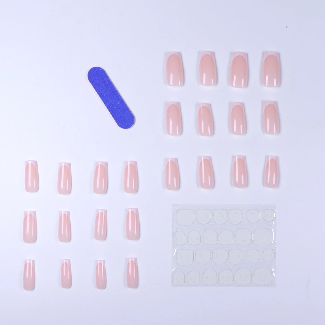 24개입 화이트 프렌치 롱 발레 풀 커버리지 인조 네일 세트로 즉시 룩을 업그레이드하세요