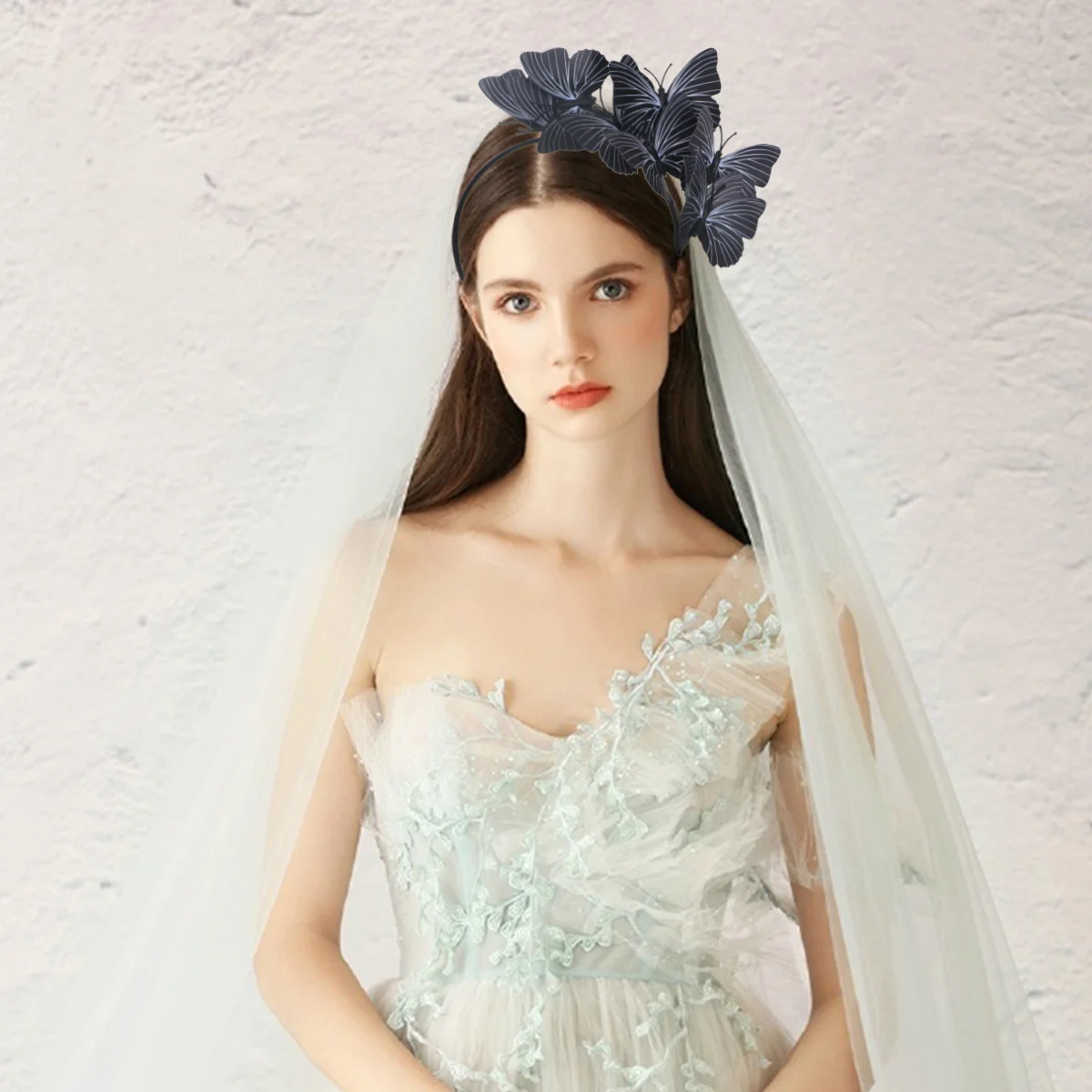 قطعة واحدة من عصابة رأس على شكل زهرة بتصميم أنيق من مادة البولي ايثيلين الفاخرة وخفيفة الوزن ومريحة لحفلات الزفاف وحفلات التخرج للنساء