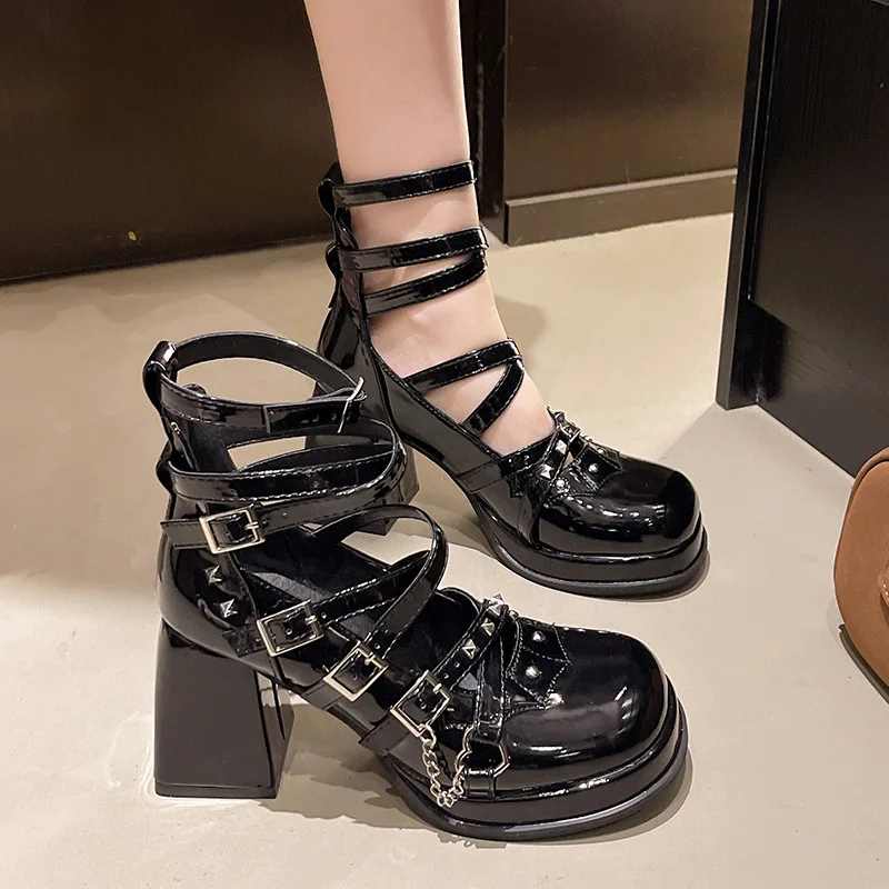 ストラップ付きメリージェーンシューズ、ブリティッシュスタイルレザー、レディース、2025年春新作、ハイヒールチャンキーパンプス、ローマンスタイル