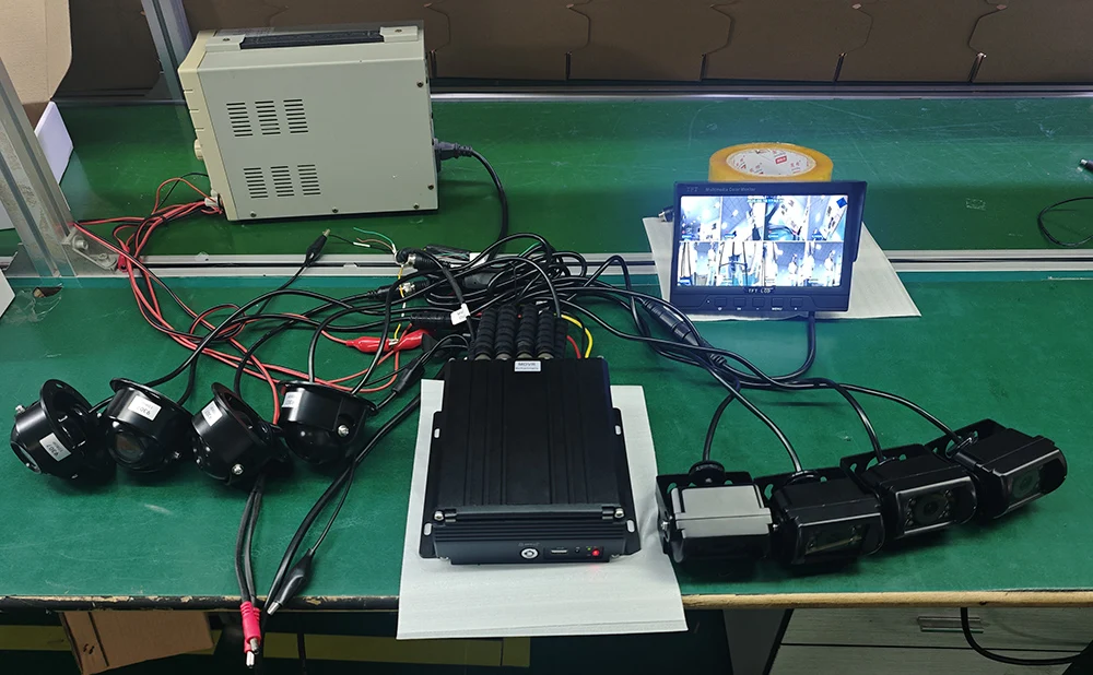 MS8 Channel AHD Mini MDR Dash Cam 1080P Resolução Tipo de tela TN Armazenamento de cartão SD USB duplo 18 meses para caminhão caixa preta Preto B